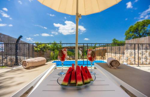 Villa Cocoon - Vacation Home with Heated Pool & Garden - Foto 5