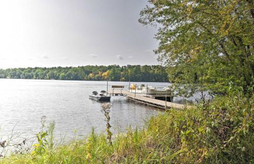 Lakefront Cabin with Fire Pit, Dock, and Boat Rental - Foto 31
