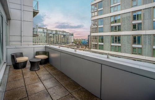 Contemporary Penthouse in Battersea Power Station - Photo 10