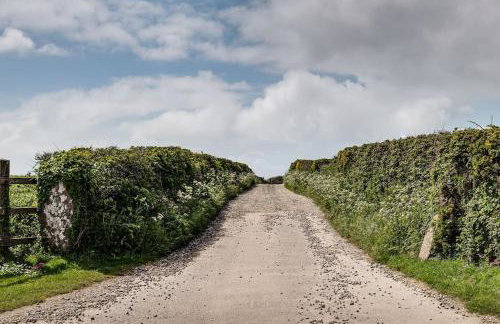 Naut Retreat, The Cart Lodge - Cosy cottage, walk to Porthcurno beach, Pedn Vouder & Minack Theatre - Photo 36