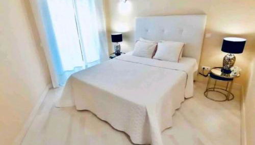 Beach & Sea Apt, Fast WIFI, Airco, Private Parking and Pool - Foto 1