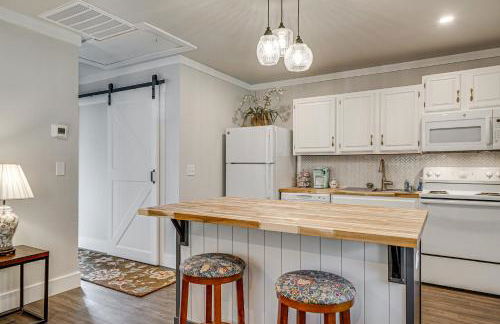 Wooded Couples Haven! 15 Mi to Wrightsville Beach - Foto 9