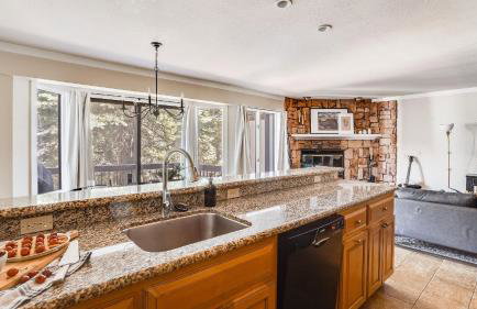 Marillac by Avantstay Gorgeous Ski Cabin w/ Balcony & Patio - Photo 7