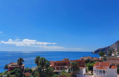 Vistas al mar. Junto a la playa. Garaje y piscina. - Photo 1