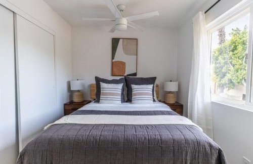 The Pink House - Palm Springs Gem with Private Pool & BBQ - Foto 24