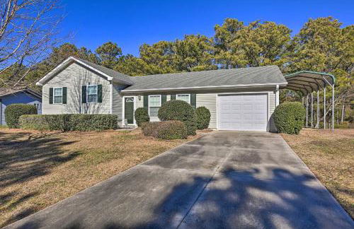 Beaufort Pad with Patio 3 Blocks to Waterfront! - Foto 23
