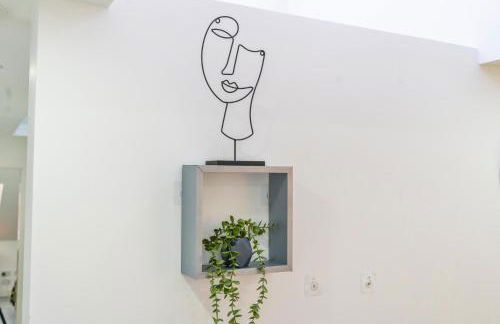 Exquisite 2-Bedroom Penthouse-Sleeps 7-Free Parking with Workspace & High-Speed WiFi - Foto 34