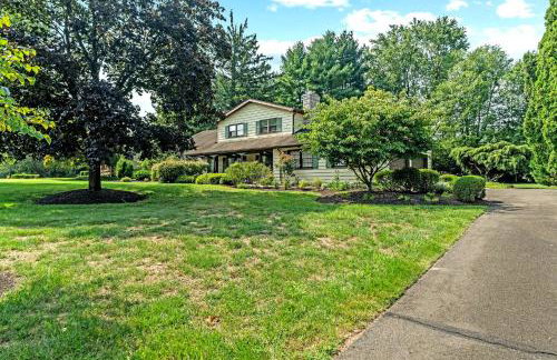 Charming Countryside Home with Yard and Office - Foto 29