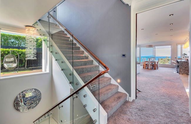 Elegant Sea-View Villa on the Northshore - Photo 13