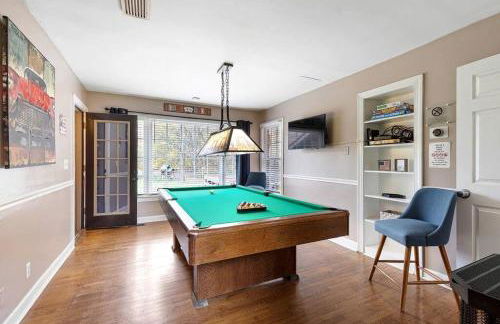 Peaceful Historic Villa with Hot Tub & Pool near Downtown Nashville, Tennessee - Photo 37