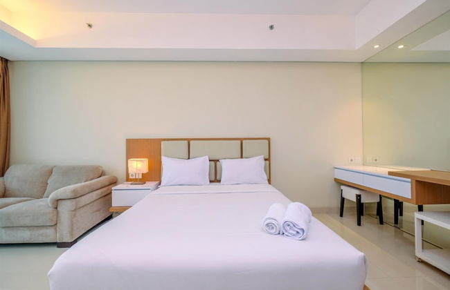 Cozy Living And Spacious Studio At 28Th Floor Kemang Village Apartment - Foto 1