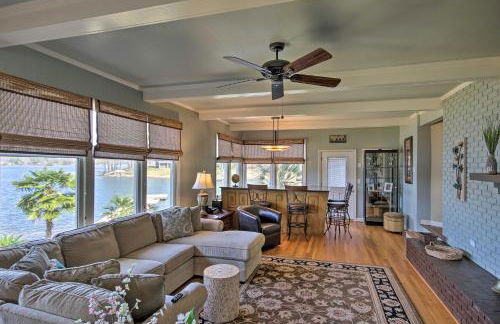 Quiet Lakefront Retreat with Boat Ramp and 2 Docks - Foto 5