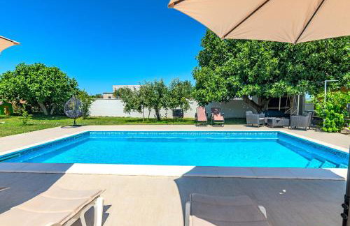 Villa Kutija with heated pool - Foto 6