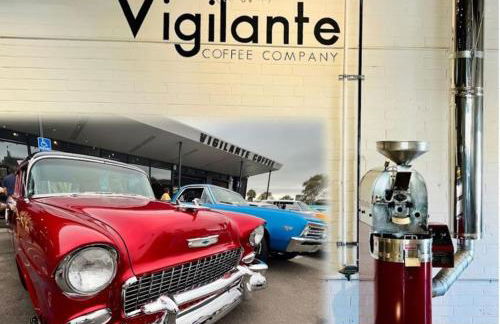 Mile to Beach! Private, Family & Pet Friendly Oasis! Pool Table & Hot tub! - Photo 41