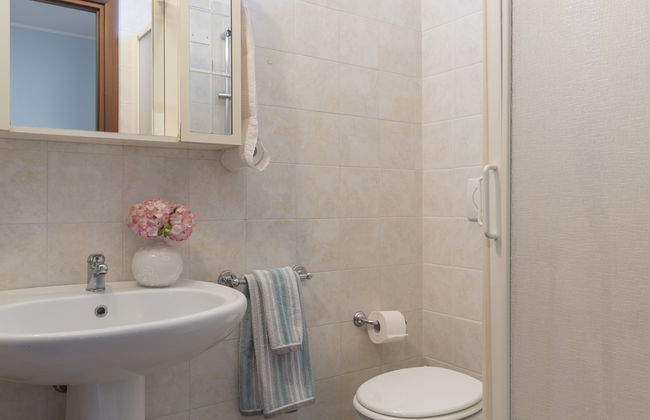 2 bedroom House in Cipressa with private pool and garden - Photo 12