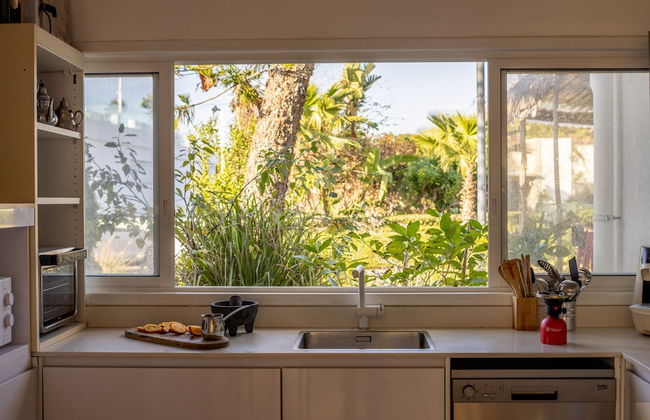 Caesarea Sea-Side Retreat by Sea N' Rent - Foto 24