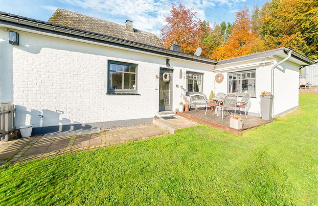 Charming House With Sauna, Jacuzzi in Bullange - Foto 1