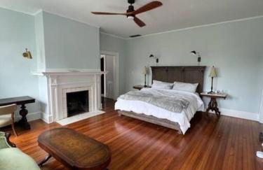 The Governor's Mansion - A Step Back in Time. - Foto 30