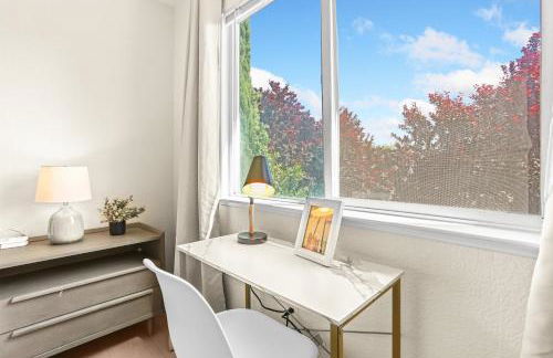 Remodeled 3B2B Bright House with a King Suite - Foto 27