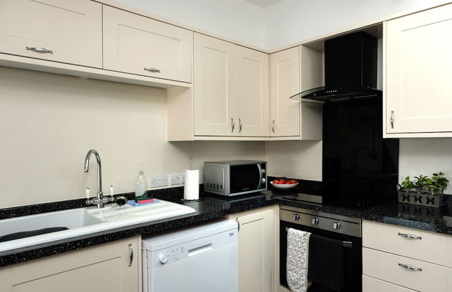 Beachside Suites - Photo 11