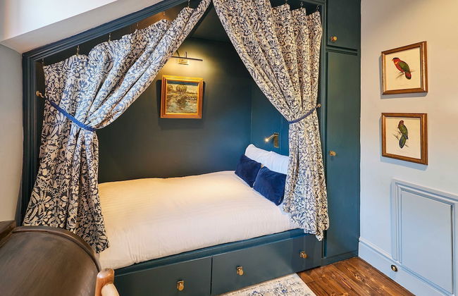 Host Stay The Rooftop Gallery - Photo 7