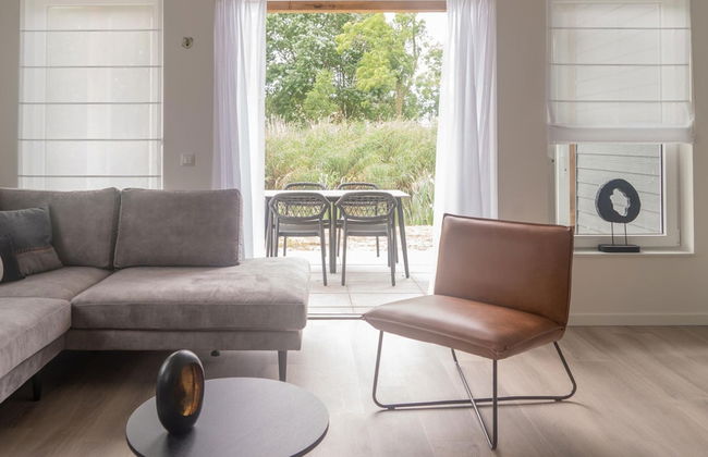 Quiet Lakeside Escape for Four - Foto 11