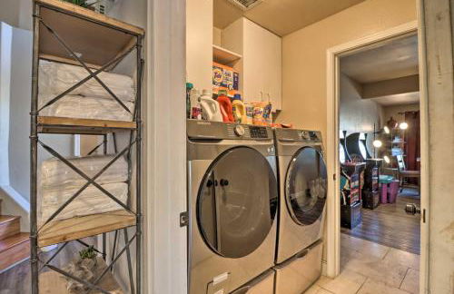 Lavish Family Escape with Game Room in Avondale! - Foto 30