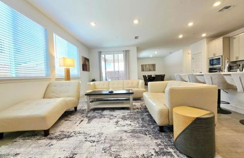 Beautiful Roseville Home - Quiet Neighborhood - Near Galleria Mall - Foto 37