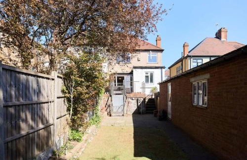 The Randall Retreat - Spacious 4BDR Home with Garden - Foto 35