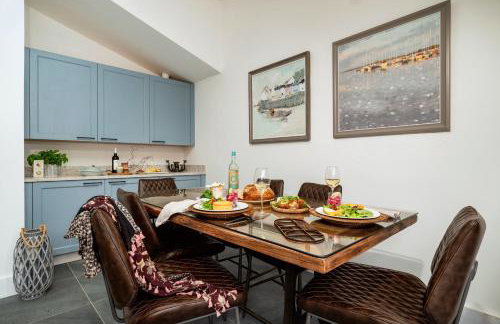 Littlefields - With hot tub, garden, private parking and short walk to beach - Foto 13