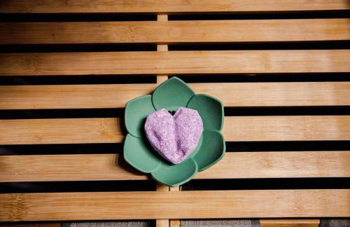 Rustic Chic Alabama Cabin w Loft Fire Pit Pet Friendly Fenced Yard Lake Guntersville - Coco Chateau - Foto 33