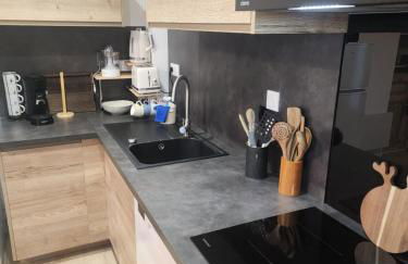 La Marmotte- Charme montagnard en centre ville et station à proximité - Foto 16