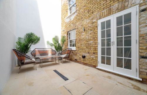 The Heart of Westminster - Photo 25