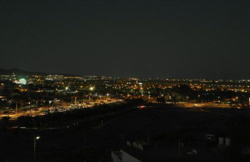 VillasRoyale Trespalomas - An Iconic Villa for Elevated Getaways! - Foto 13