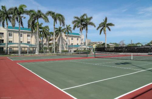 Palm Bay Club 7th-Floor Oceanfront Condo on Private Beach - Foto 10