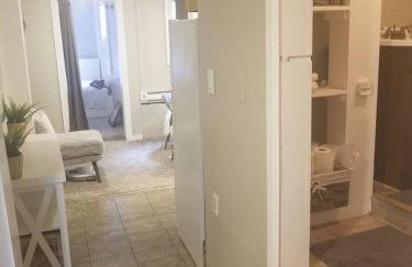 Central 2 bedroom unit with 3 beds and 3 large TVs - Photo 22