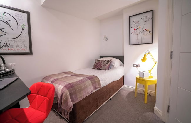 Pod Rooms - Nell Gwynn House Apartments - Photo 29