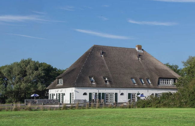 Peaceful Farmhouse in De Cocksdorp near Sea - Photo 17