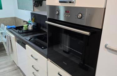 Belle maison 2 chambres avec extérieur et Parking couvert - Foto 3