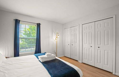 Delight: Bold & Bougie! Sleeps 12! Downtown Boyne - Foto 29