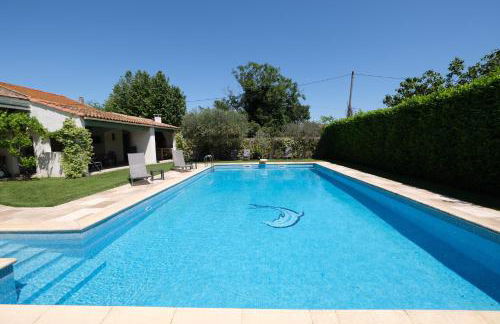 vacation rental with pool and poolhouse, close to arles in moulès- sleeps 8 - Foto 14