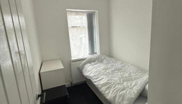 3 Bed Semi, Bingley, BD16, Free Parking, Wi-Fi - Foto 5