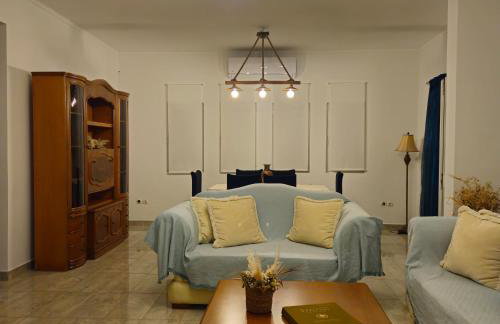 Grace and Harmony of Ancient Corinth - Foto 45