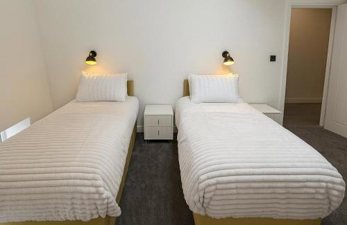 Kehoe's Penthouse Near Etihad Stadium & Coop Live Arena Sleeps 4 - Foto 12