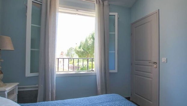 Spacious Holiday Home in Grimaud With Large Garden - Foto 3, Habitación