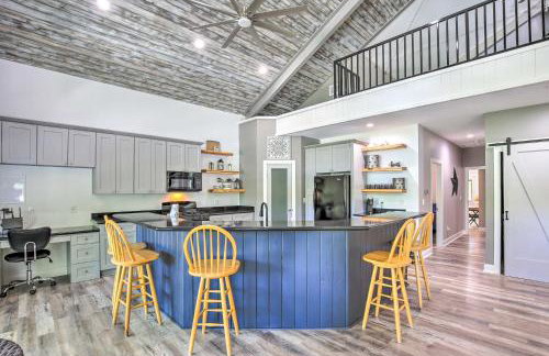 Outdoor Entertainment Space Home in McQueeney - Foto 2