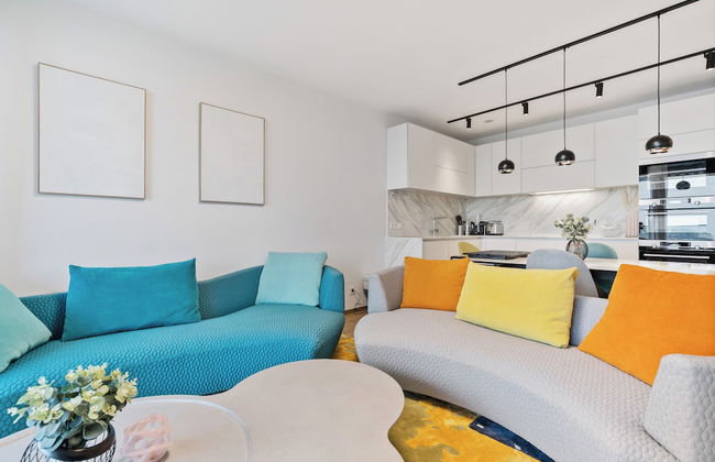 Stylish Luxurious Apt w Pool & Gym ID214 - Foto 13