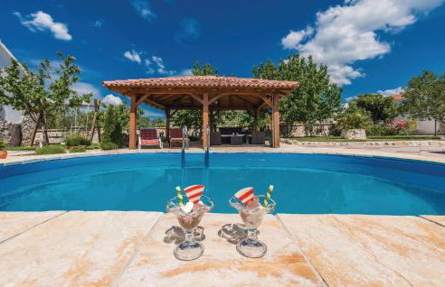 Two-Bedroom Holiday Home In Zemunic Gornji - Foto 1