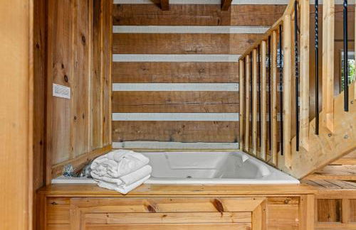 Little Bird Cabin by American Patriot Getaways - Foto 16