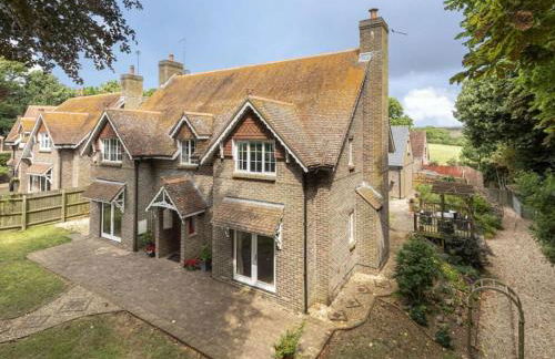 Large coastal cottage, private indoor pool, hut tub, sauna and steam pod - Photo 25